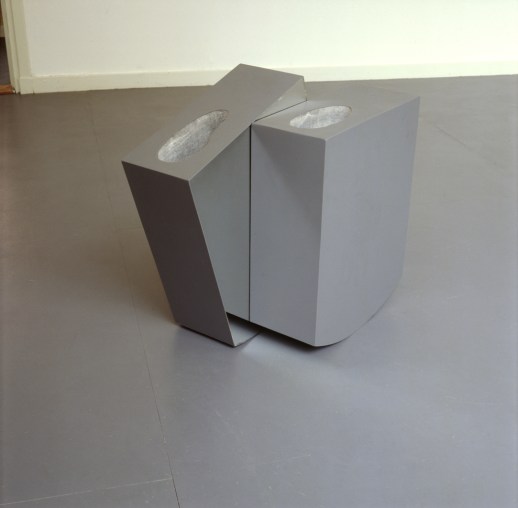 Harmony in grey and silver