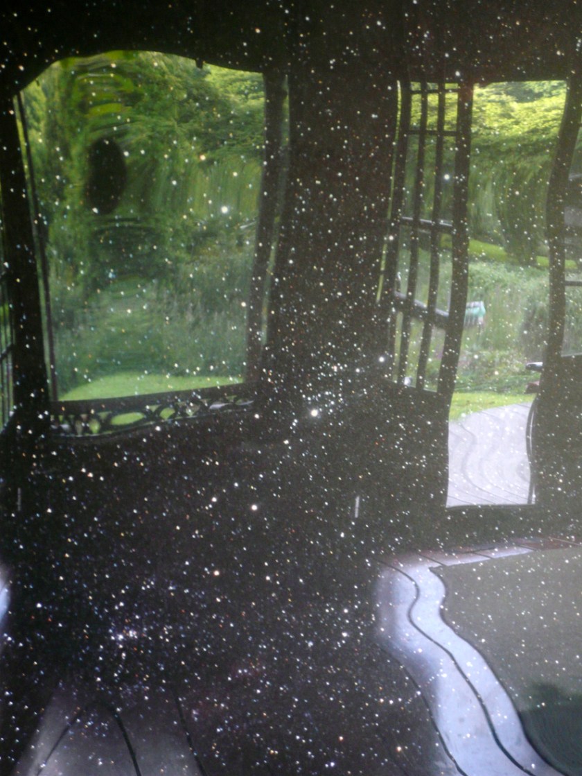 Het atelier en daarbuiten weerspiegeld in sterrenfoto -2015