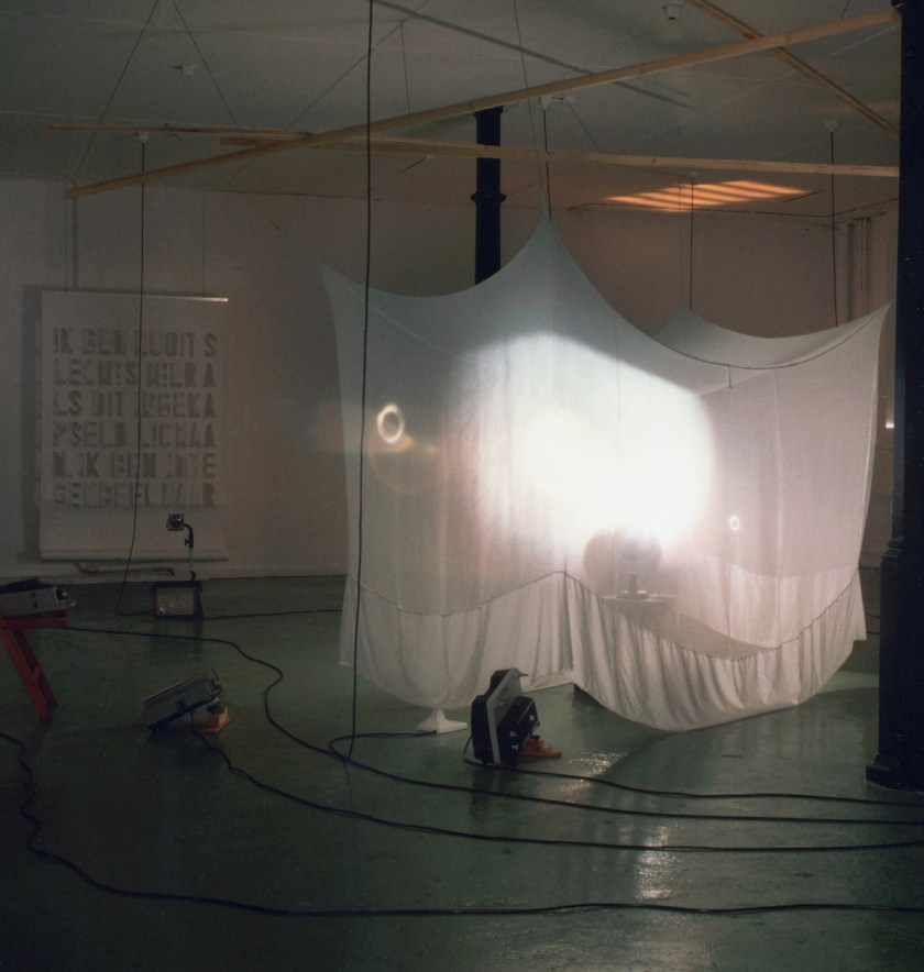 Spatium et Extensio-2000-installation Lokaal01 NL